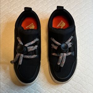 Sorel Black & Red Sneakers with Chunky Patterned Laces, Women’s 6.5